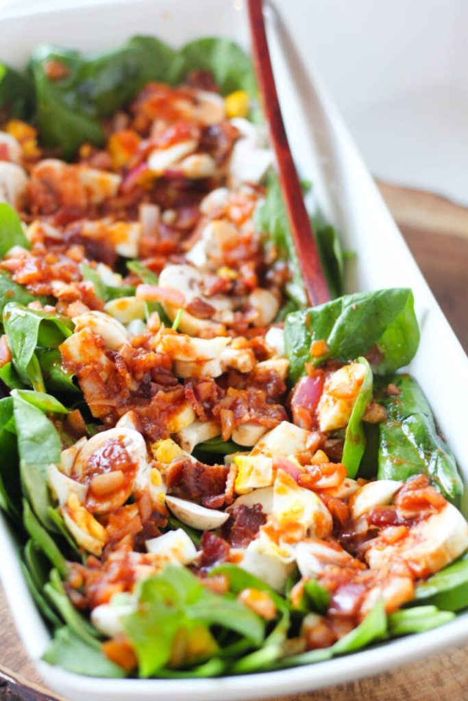 Spinach salad with bacon
