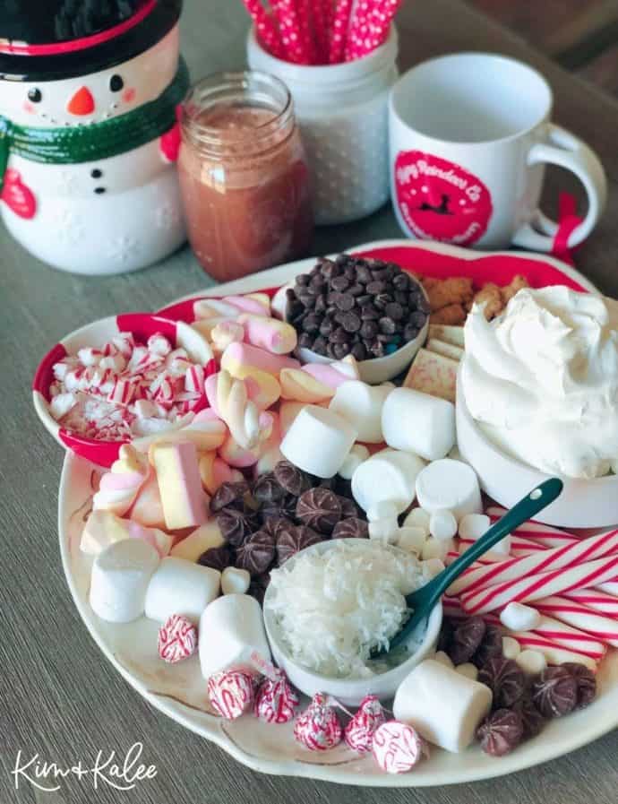 Easy DIY Hot Chocolate Charcuterie Board To Make