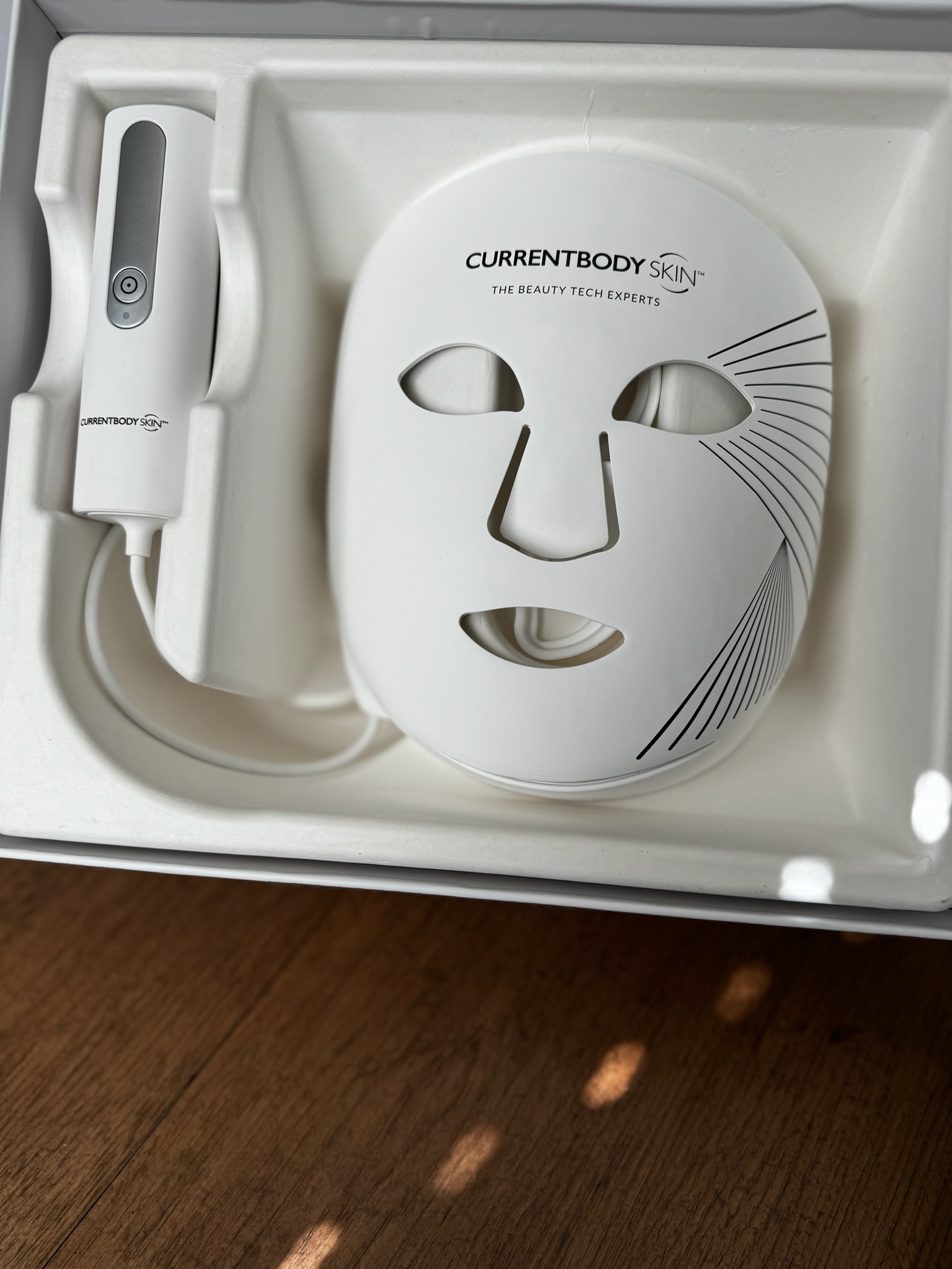 CurrentBody LED Light Therapy Series 2 Mask in box